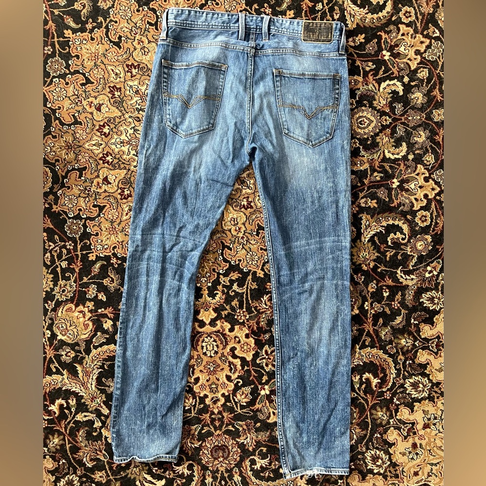 Guess Slim-Straight Jeans - 33